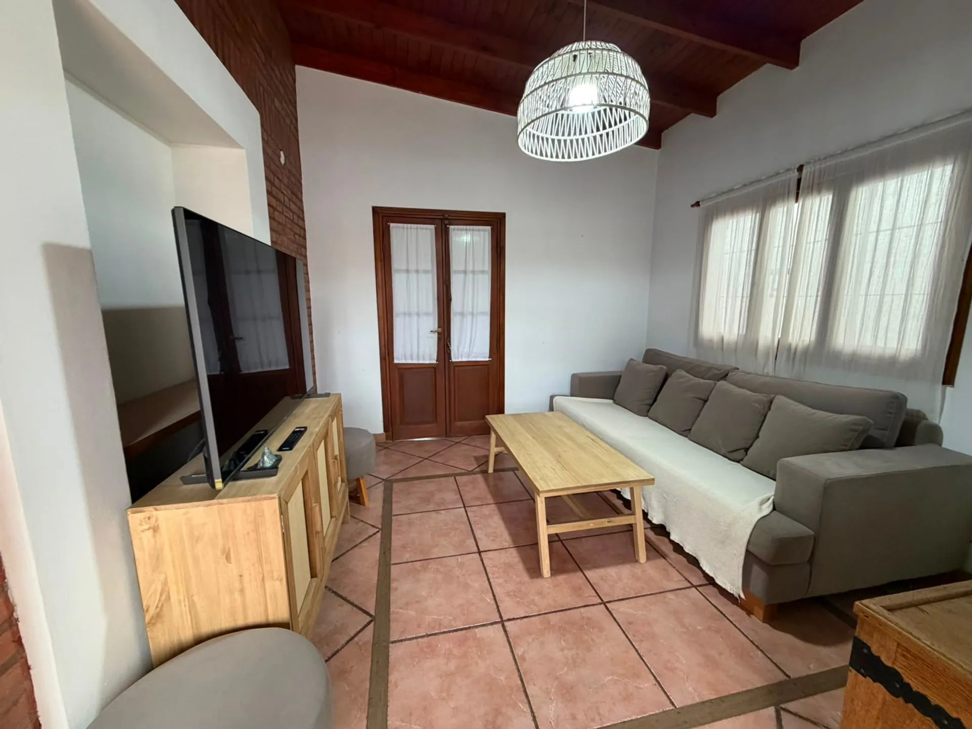 VENTA CASA CENTRICA 3 AMBIENTES CON PATIO Y GARAJE foto 4