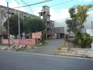 TERRENOS EN ALQUILER LA TABLADA foto 2