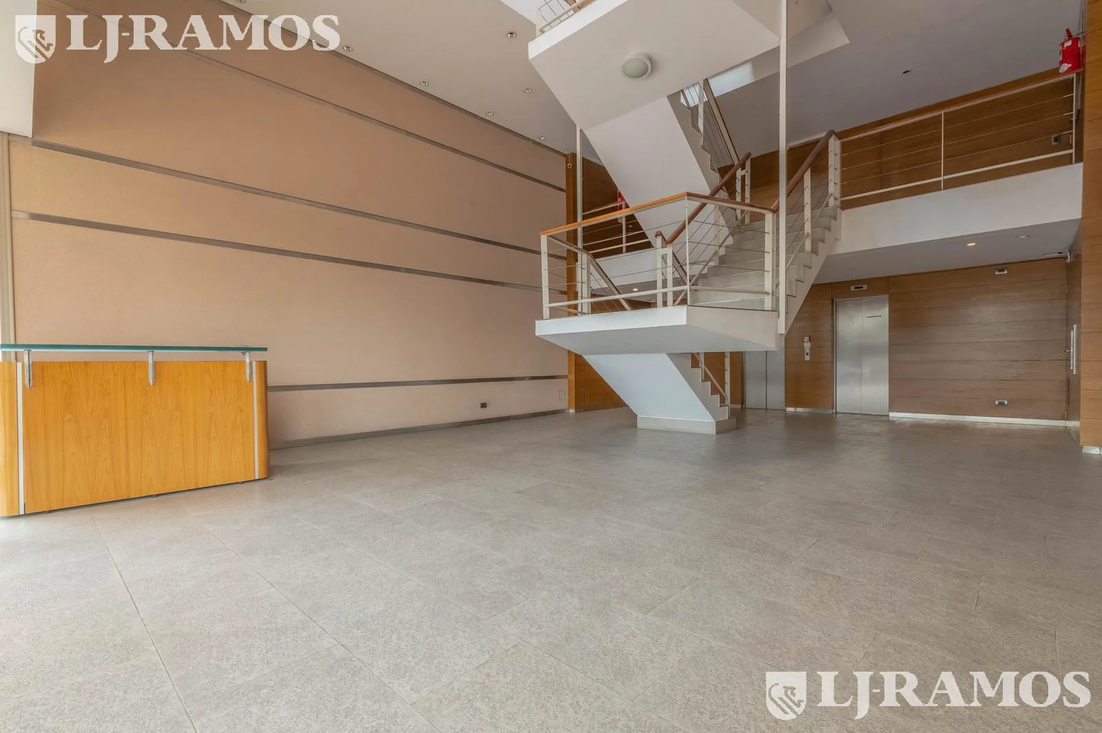 Oportunidad !! Departamento de 2 ambientes apto profesional o vivienda foto 5