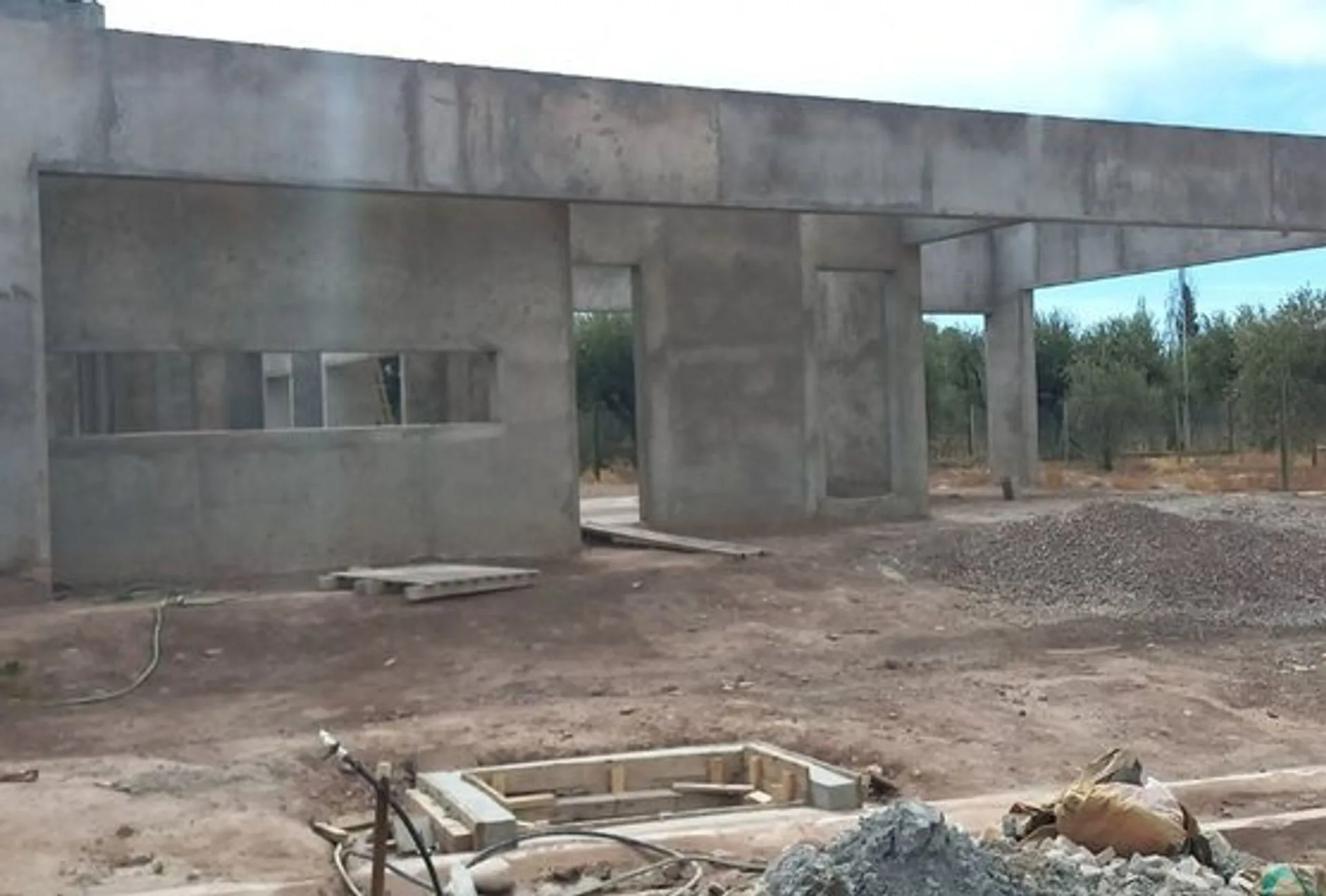 Venta de casa en obra en Lunlunta foto 5