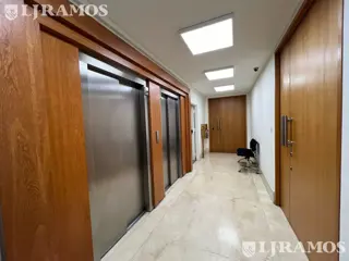Alquiler de oficina de 197 m2 en Dardo Rocha foto 3