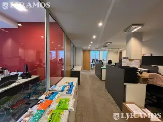 Alquiler de oficina de 197 m2 en Dardo Rocha foto 4