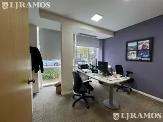 Alquiler de oficina de 197 m2 en Dardo Rocha foto 5