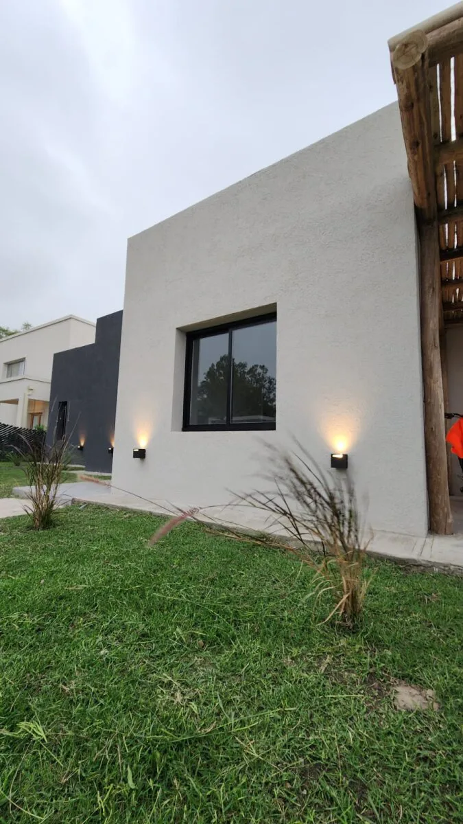 VENTA CASA 5 AMB EN Bº SANTA EMILIA CON PILETA EN PILAR DEL ESTE foto 3