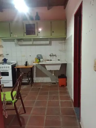 Dto. 1 ambiente 2 pasillo al fondo independiente y Luminoso foto 4
