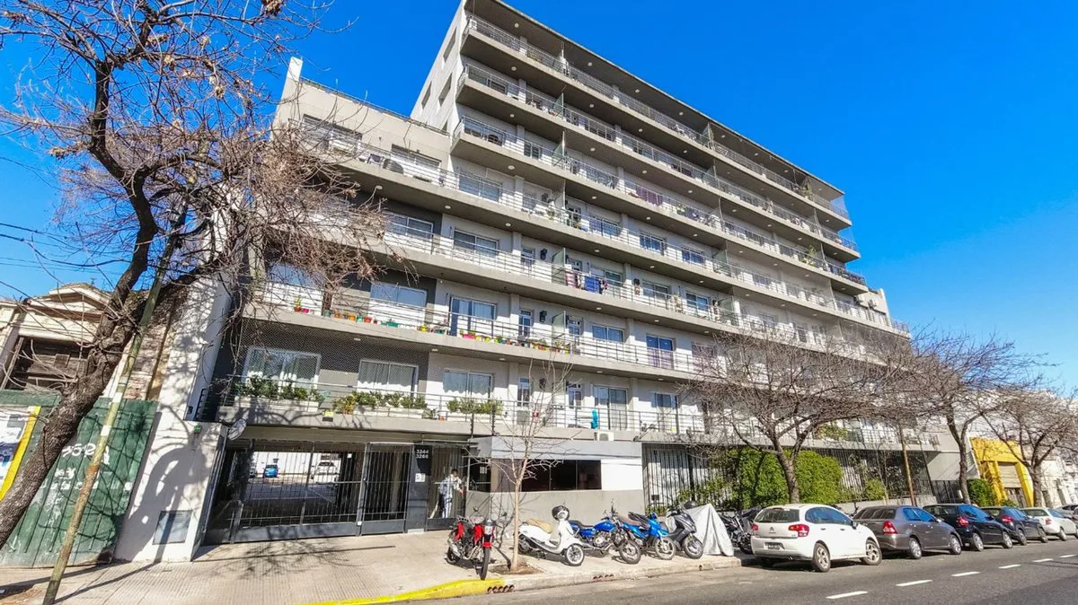 VENTA DEPARTAMENTO 3 AMBIENTES CON COCHERA BOEDO foto 2