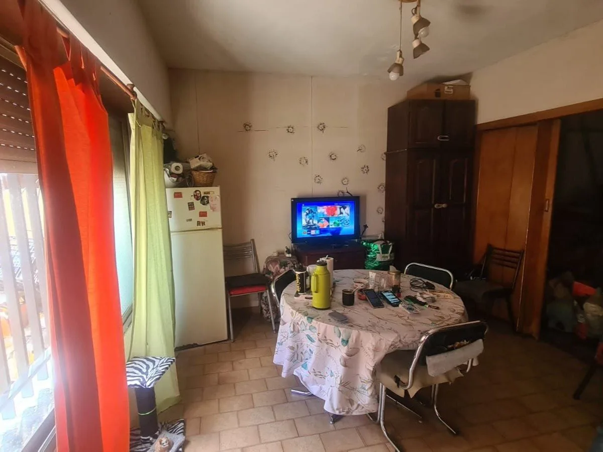 PH estilo casa | Morón Limite Castelar | A pocas cuadras de Plaza oeste foto 3