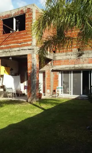 SE VENDE PROPIEDAD EN DOS PLANTAS A TERMINAR + LOCAL COMERCIAL foto 5