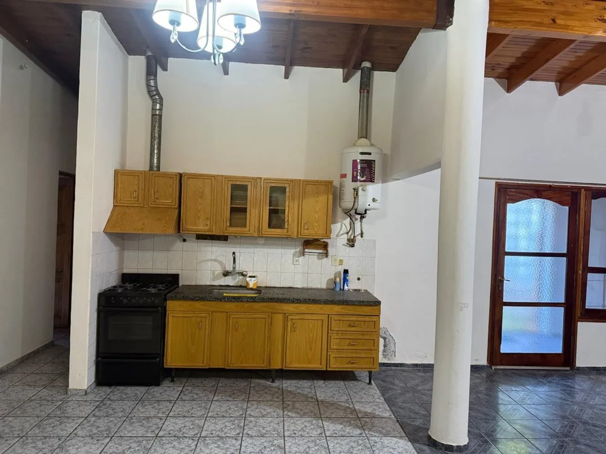 CASA Y GALPON P/AGROQUIMICA-POLIRUBRO SAN CARLOS foto 2