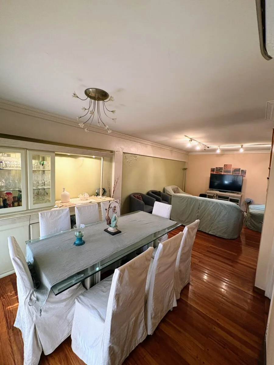 Venta piso de 4 ambientes con terraza propia y cochera, ubicado sobre Avda. Juan B. Alberdi al 200.. foto 3