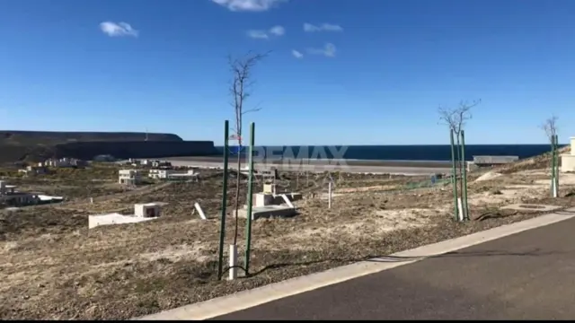 TERRENO CON EXCELENTE VISTA - LA HERRADURA