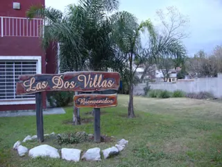 MUY LINDA CASA EN VENTA EN CARLOS PAZ, CON PILETA Y AMPLIO PARQUE. Todos los Servicios. foto 4