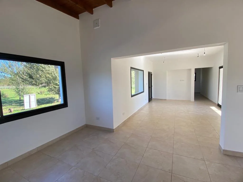Propiedad a estrenar en el Barrio La Cañada - San Miguel del Monte foto 2