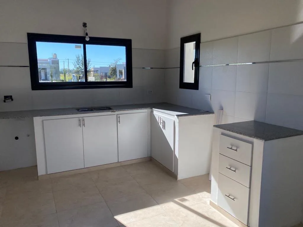 Propiedad a estrenar en el Barrio La Cañada - San Miguel del Monte foto 5