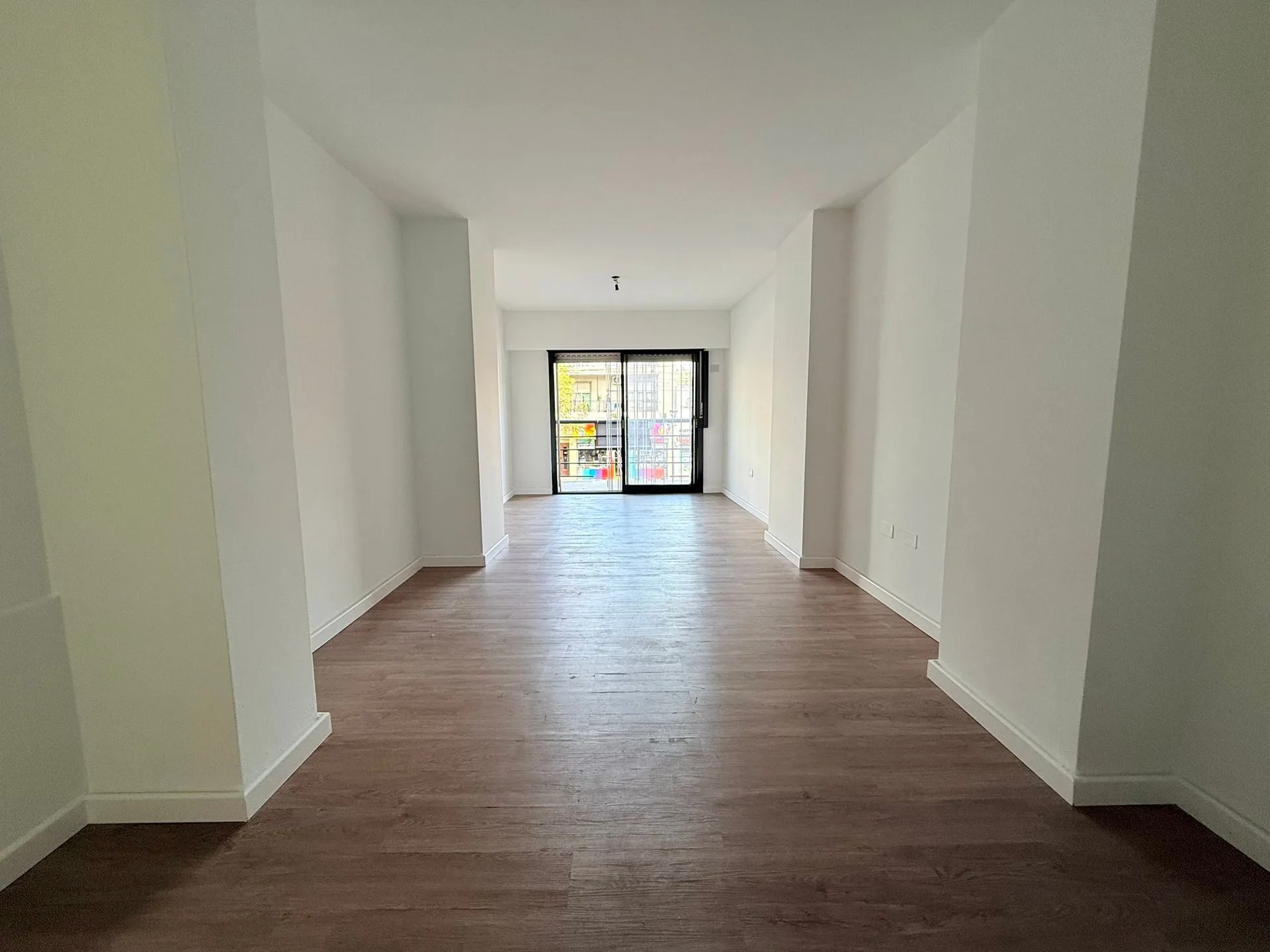 VENDE mono amb 1er piso Av Cordoba foto 5