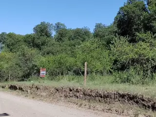 LOTE EN VENTA EN LA POBLACIÓN TRASLASIERRA foto 3