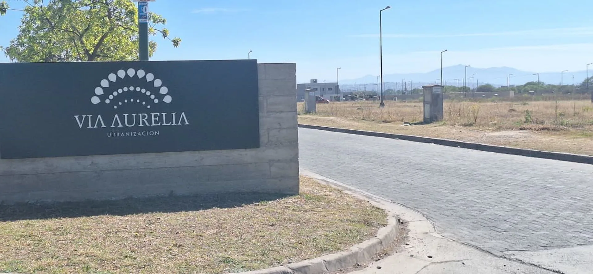 Venta terreno, zona sur, frente al aeropuerto, foto 3