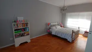 Excelente casa en venta de 4 dormitorios - La Plata foto 2