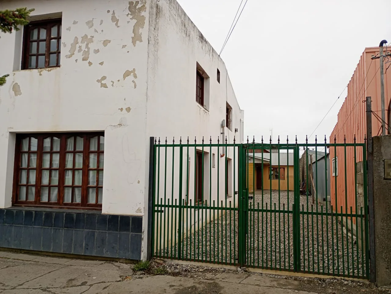 VENTA – CASA + DEPTO + LOCAL – CENTRO foto 2