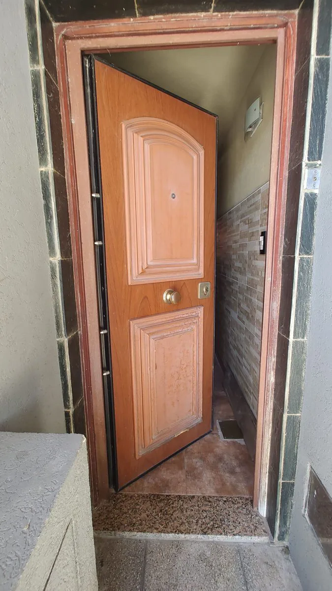 Venta Casa Lanús Oeste 5 ambientes con quincho foto 2