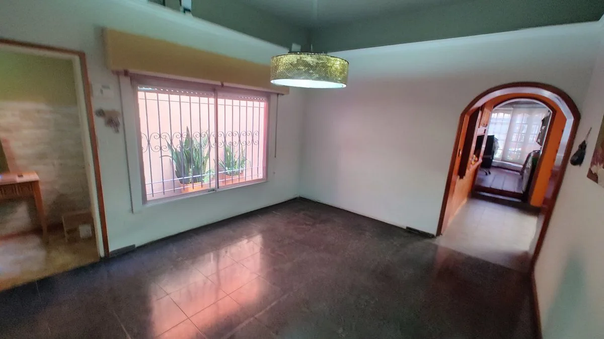 Venta Casa Lanús Oeste 5 ambientes con quincho foto 5