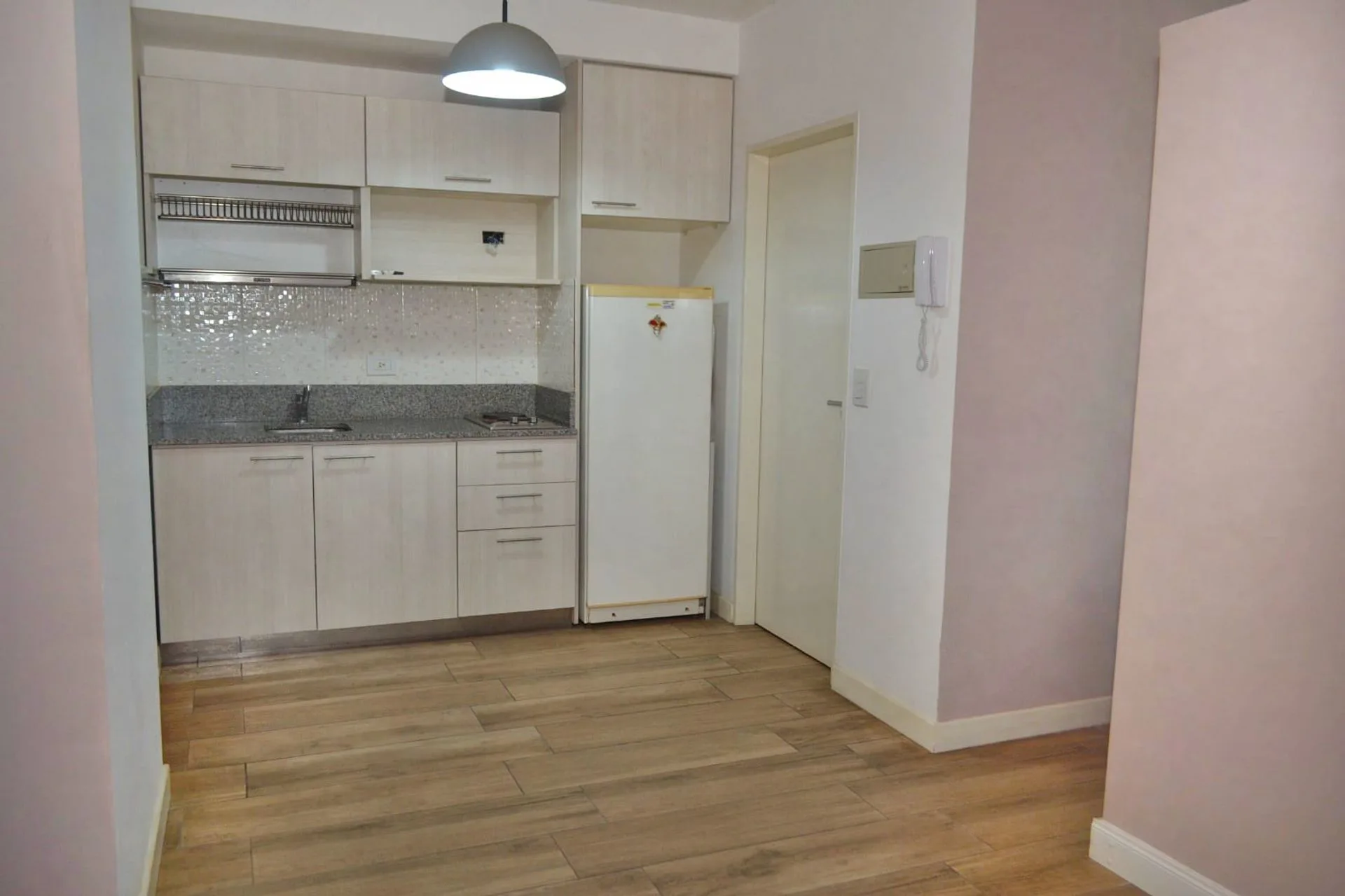 VENTA DE MONOAMBIENTE EN FLORES. APTO CRÉDITO foto 5