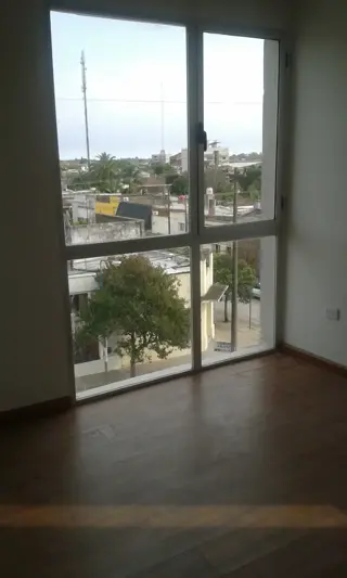 Departamento EN VENTA - Bulnes al 428 1º Piso AL FRENTE - Baradero - Bs As foto 4