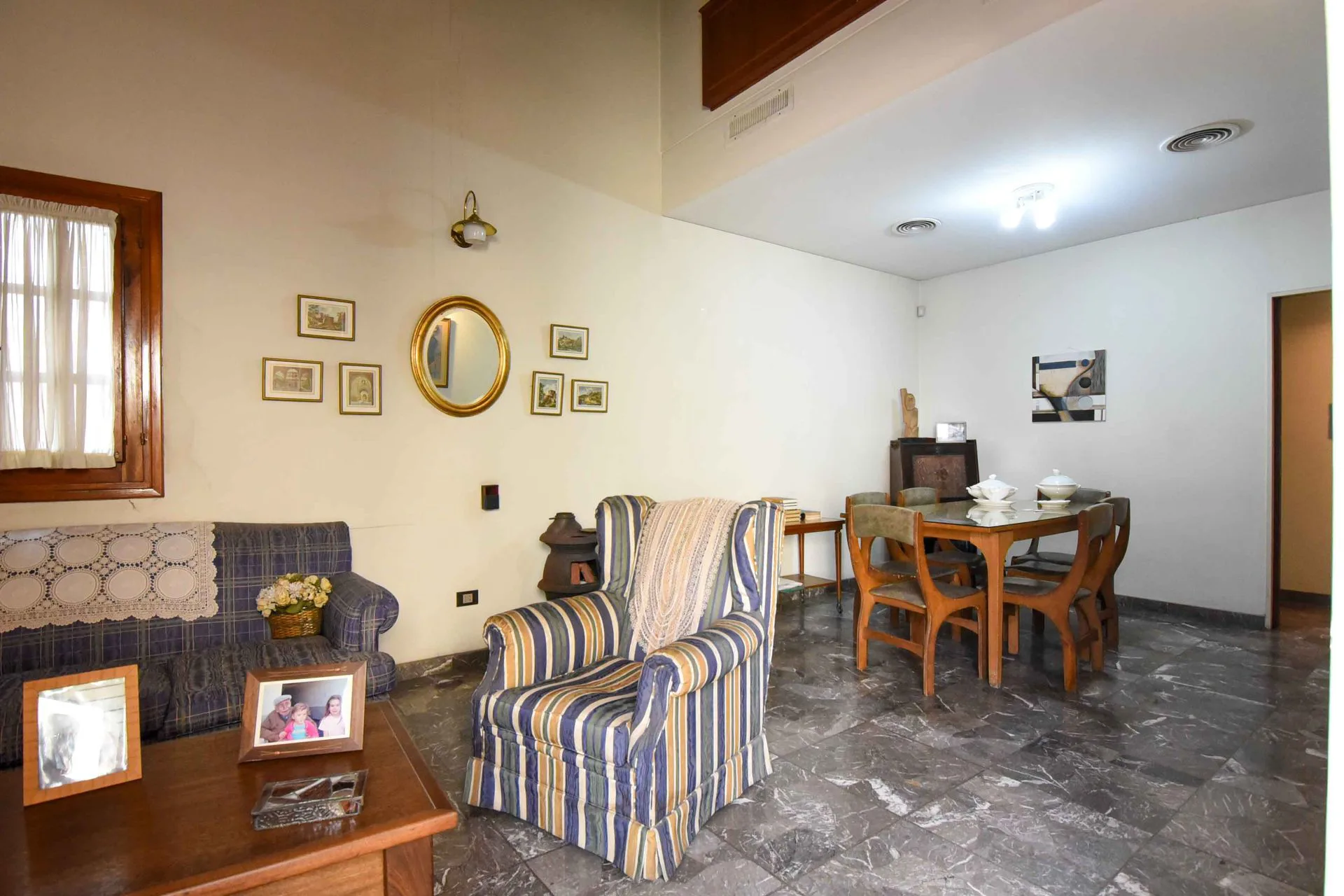 Casa 5 amb. Gran Parque, 2 cocheras . Ramos Mejia foto 3