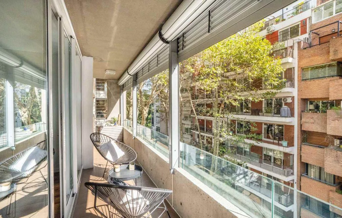 VENTA PALERMO CHICO PISO DOS SUITES COCHERA BALCON foto 4