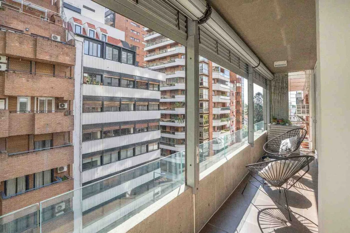 VENTA PALERMO CHICO PISO DOS SUITES COCHERA BALCON foto 5