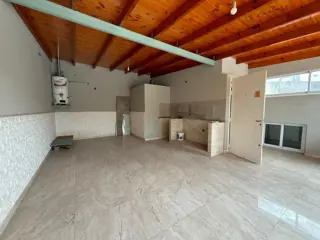 Venta de casa a refaccionar foto 5
