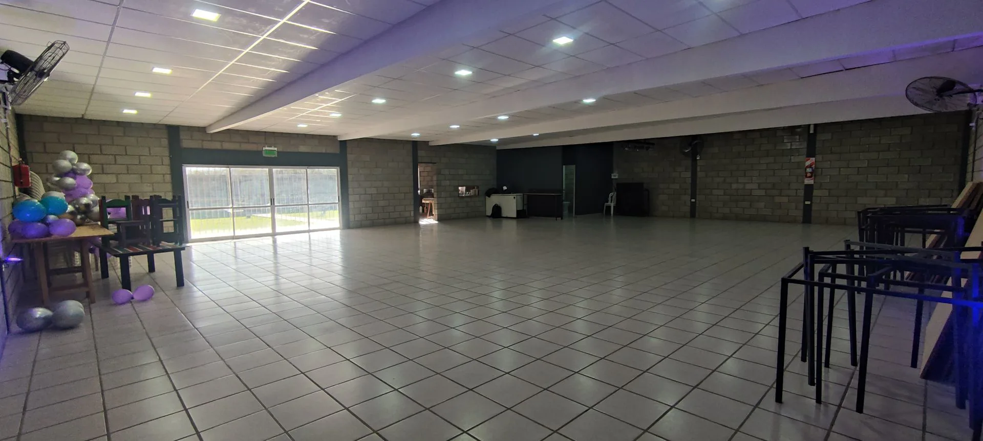 Salon En Venta Listo Para Trabajar En Valle Viejo