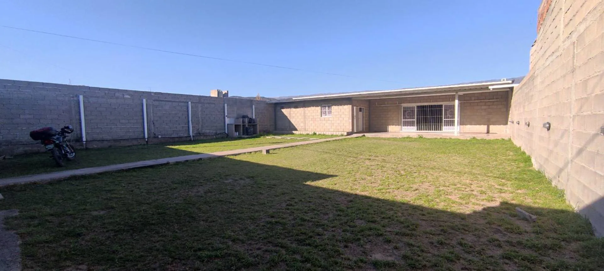 Salon En Venta Listo Para Trabajar En Valle Viejo foto 3