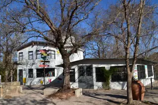 Comercio y Vivienda Familiar en Tanti foto 1