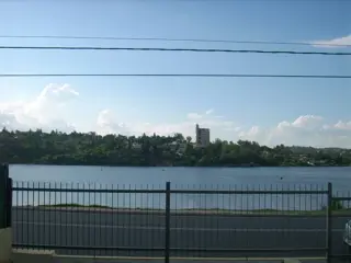 CHALET FRENTE AL LAGO CON PILETA Y PARQUE – HERMOSA VISTA PARA 6/7 PERSONAS foto 2