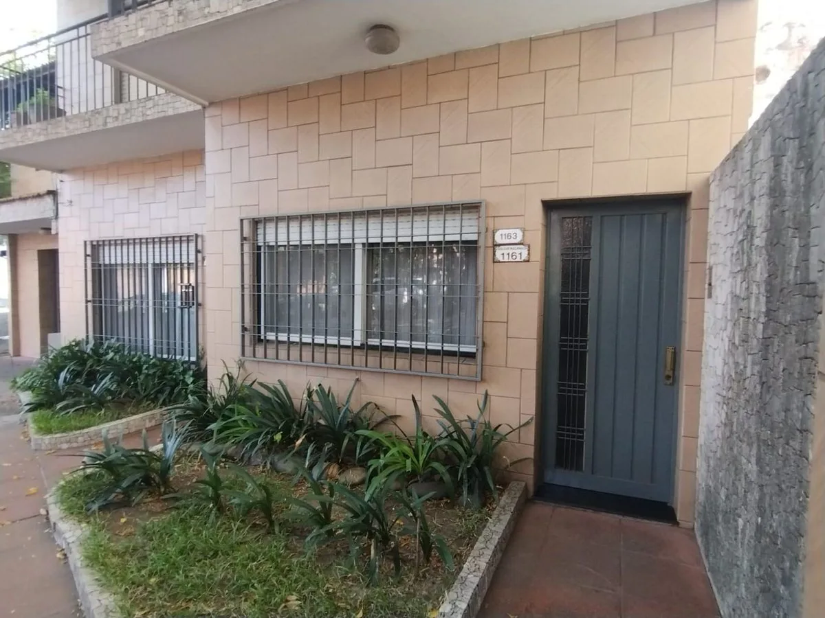 VENTA - PH 4 ambientes + Play /Monoambiente 3°piso foto 2