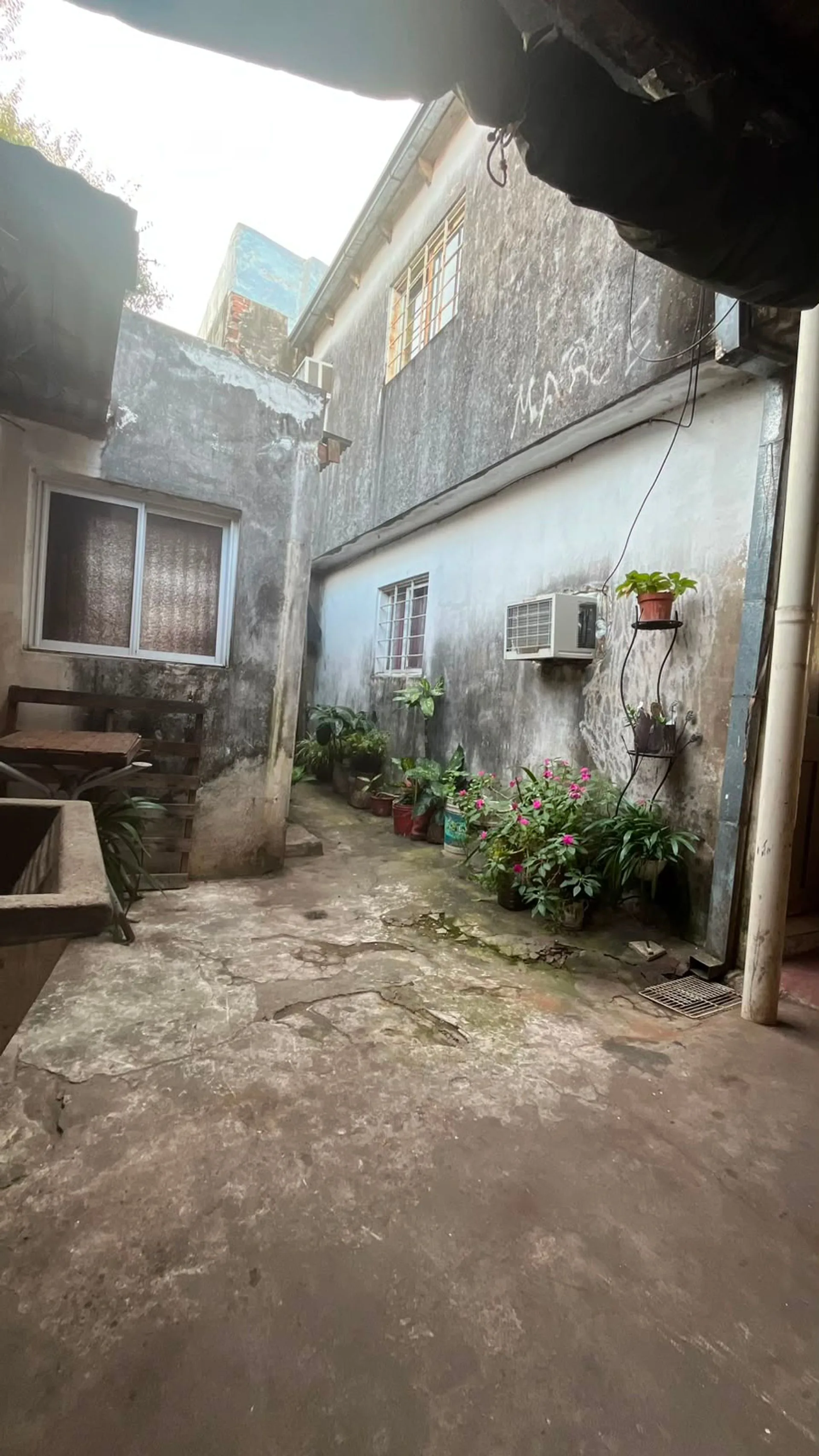 CASA EN VENTA A RESTAURAR O DEMOLER foto 5