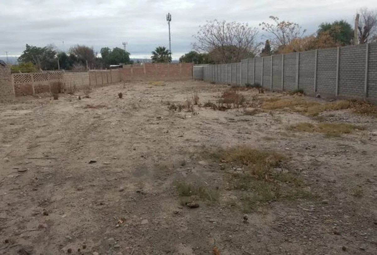 LOTE DE 947 M2, EN SANTA LUCIA foto 4