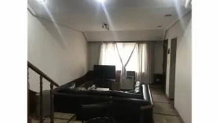 Se Vende Excelente PH de 5 Ambientes mas Depto de 2 Ambientes en Florida Oeste foto 2