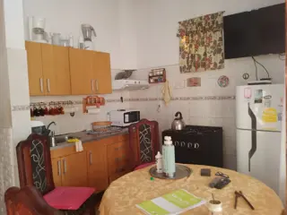 VENTA CASA 3 AMBIENTES-BANFIELD-APTA CREDITO foto 4