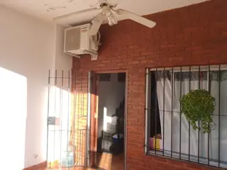 VENTA CASA 3 AMBIENTES-BANFIELD-APTA CREDITO foto 5