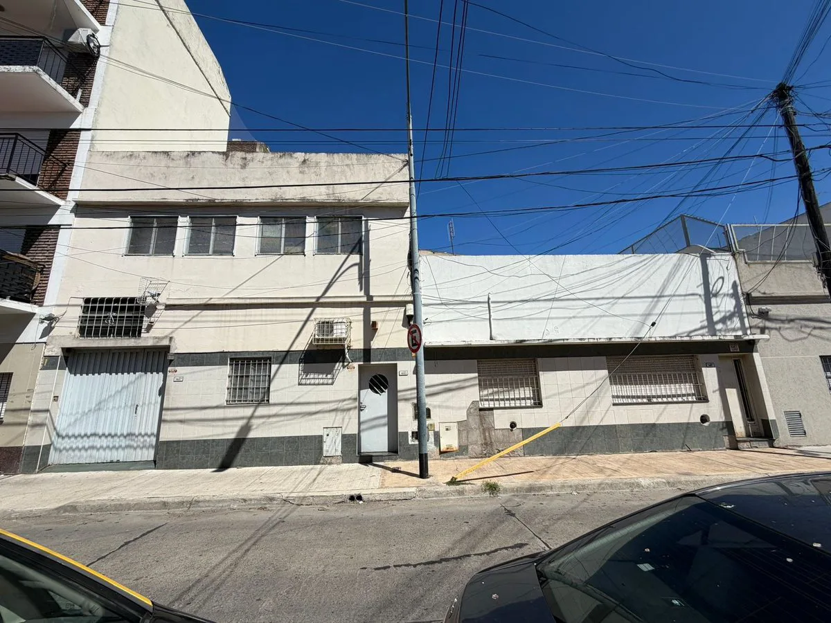 Venta Deposito doble lote Parque avellaneda