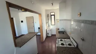 Departamento en VENTA de 2 ambientes con cochera en La Plata foto 2