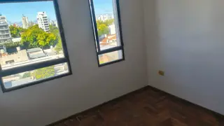 Departamento en VENTA de 2 ambientes con cochera en La Plata foto 4