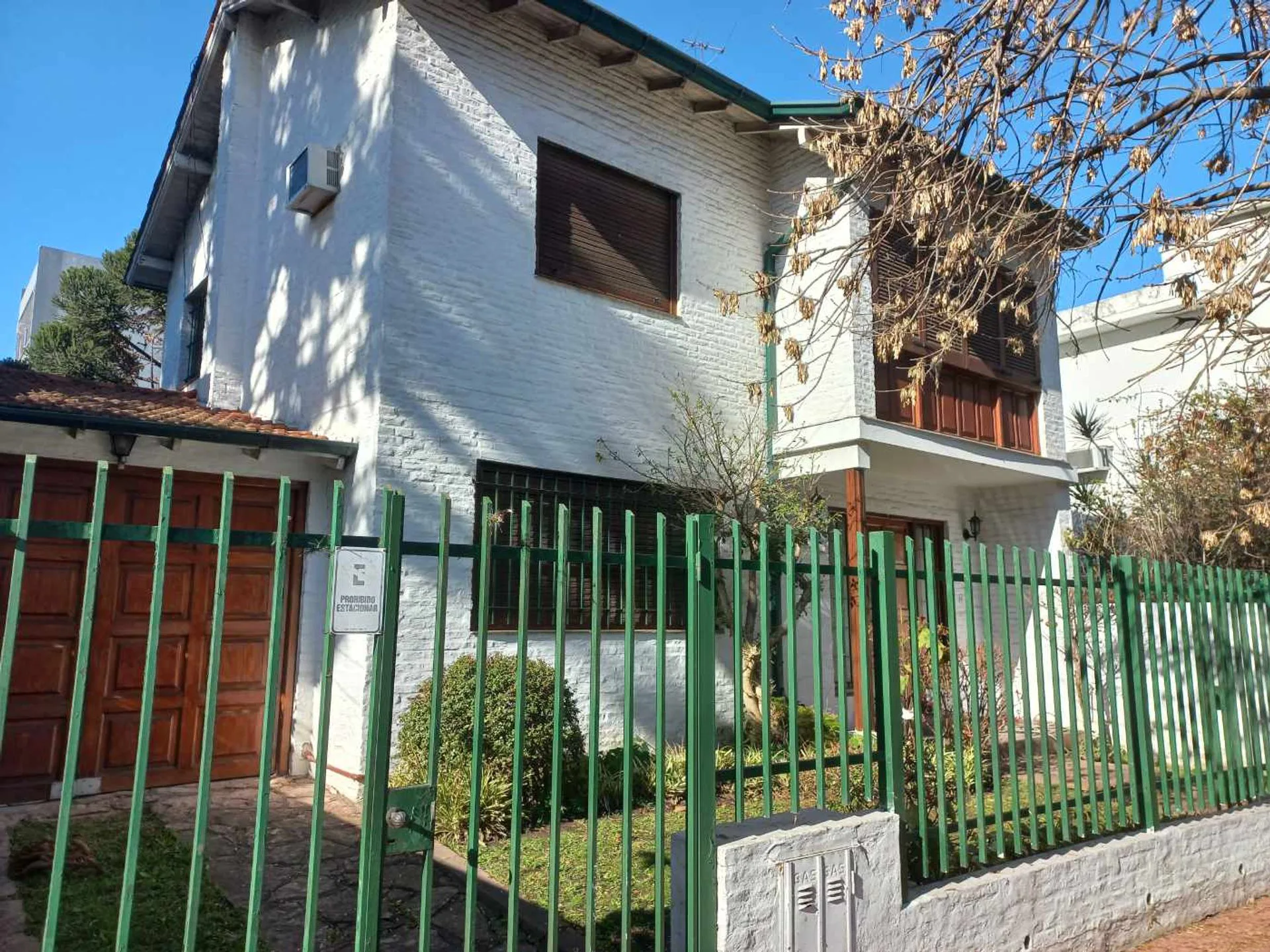 VENTA CASA 5 AMB EN SAENZ PEÑA CON GARAGE Y PARQUE foto 3