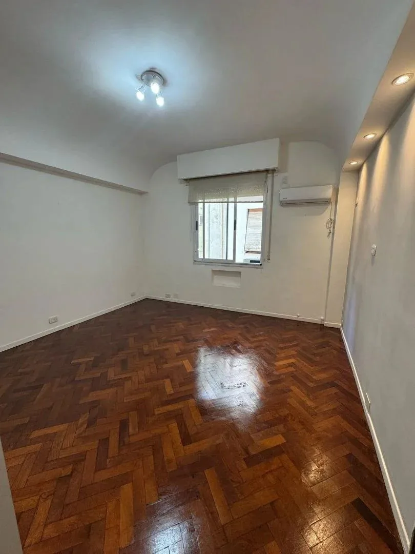 Se vende un departamento monoambiente - Recoleta foto 2