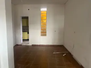 Venta Local Comercial con Vivienda a reciclar foto 4