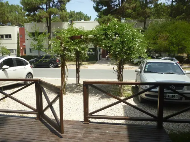 Duplex en Venta - 3 ambientes, 2 baños con jardín deck y parrilla