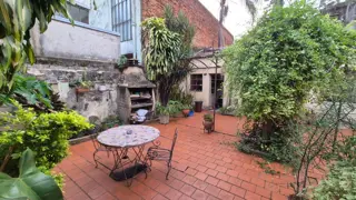 CASA EN VENTA SOBRE CALLE BELGRANO. EXCELENTE OPORTUNIDAD.- foto 2
