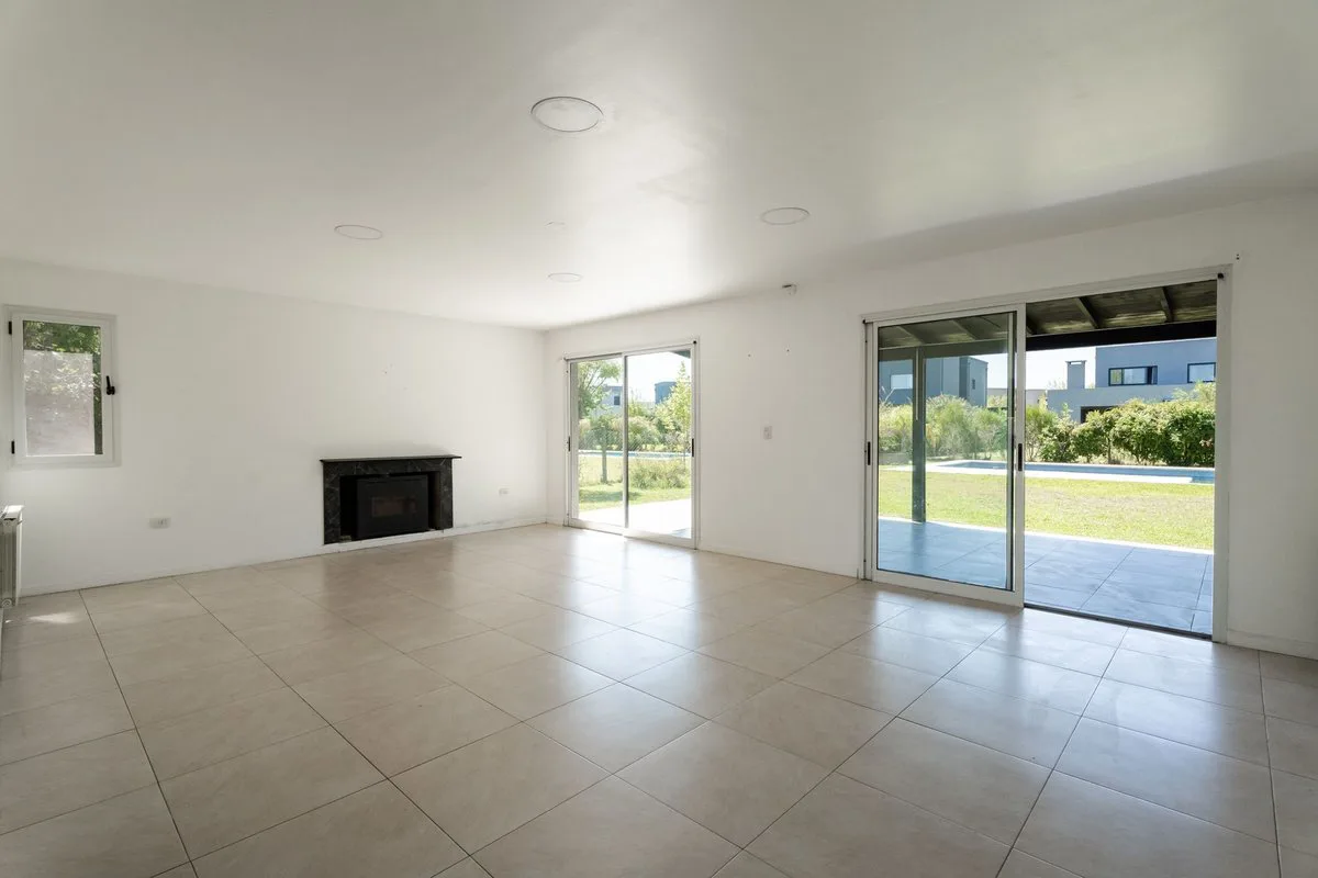 Venta casa c/pileta Barrio San Gabriel, Villanueva foto 2